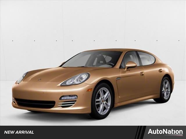 2013 Porsche Panamera's photo