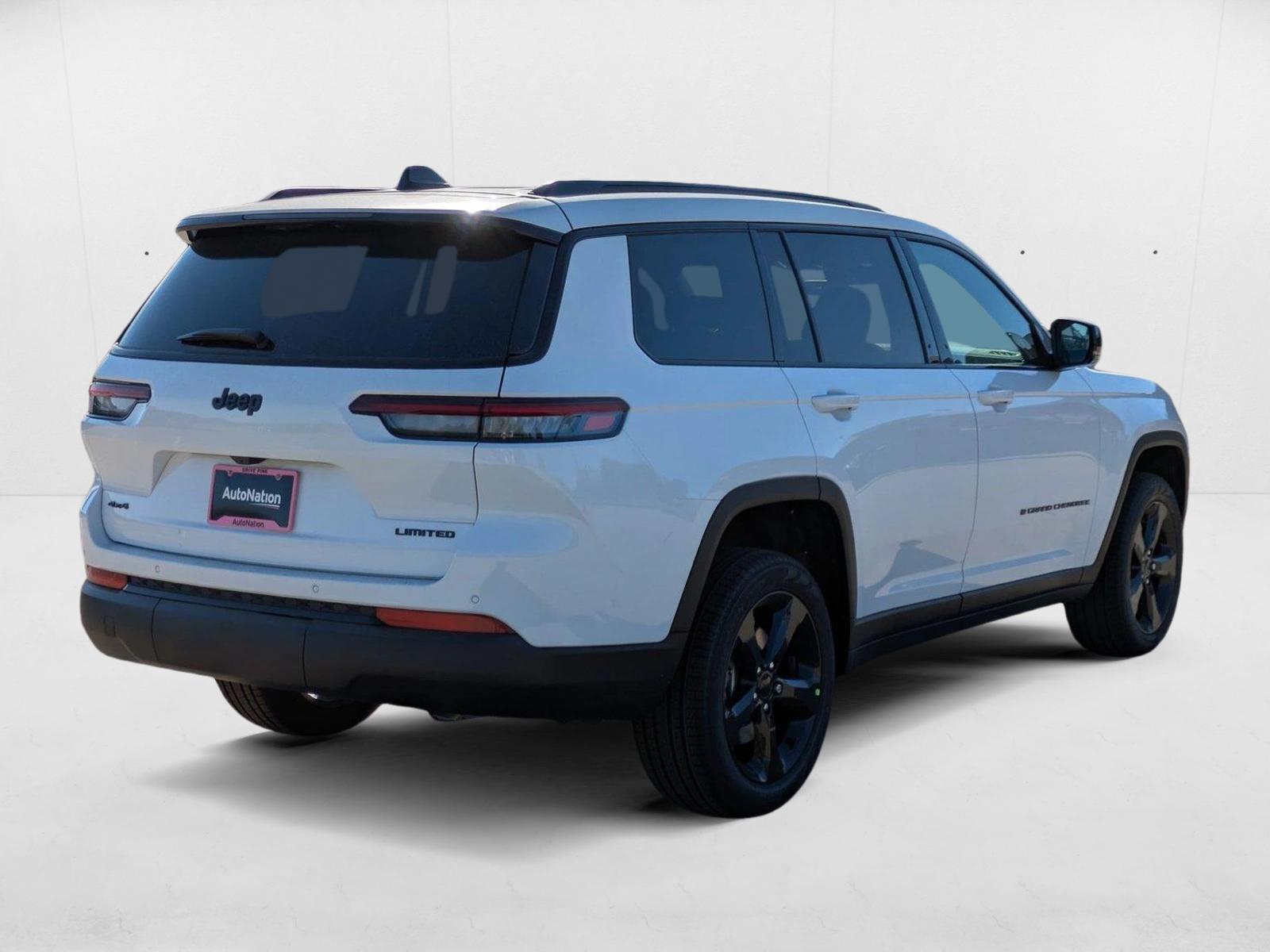 2025 Jeep Grand Cherokee Limited photo 2