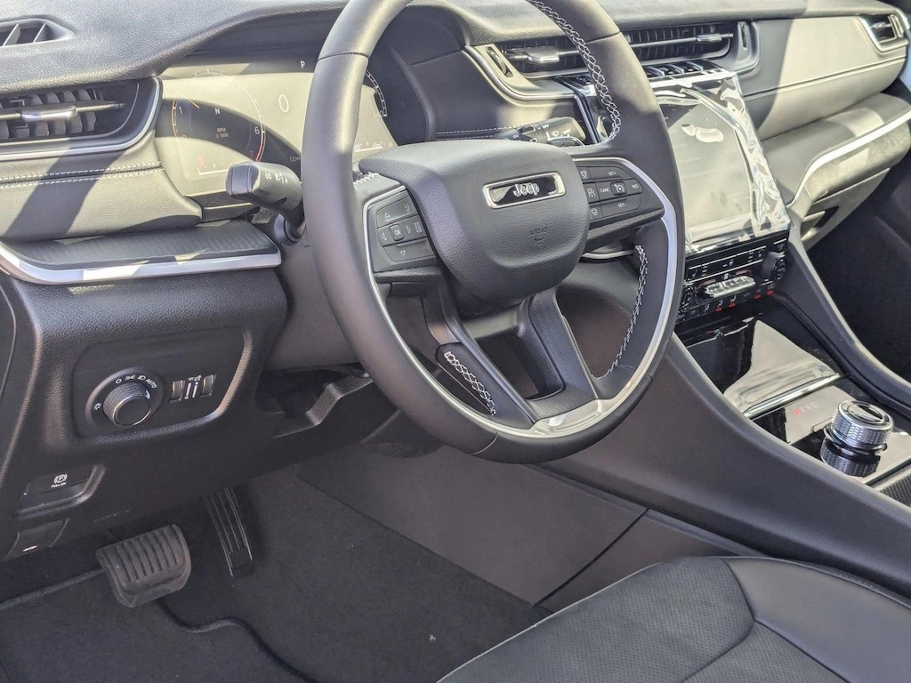 New 2025 Jeep Grand Cherokee Altitude X SUV