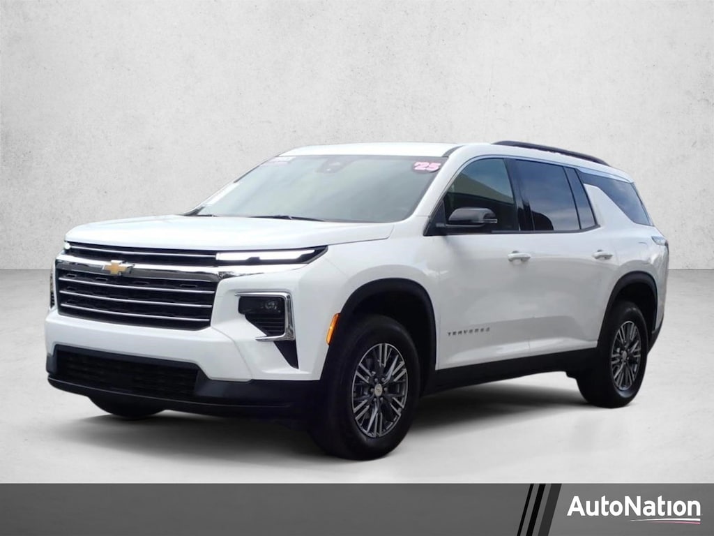 Used 2025 Chevrolet Traverse AWD LT Sport Utility
