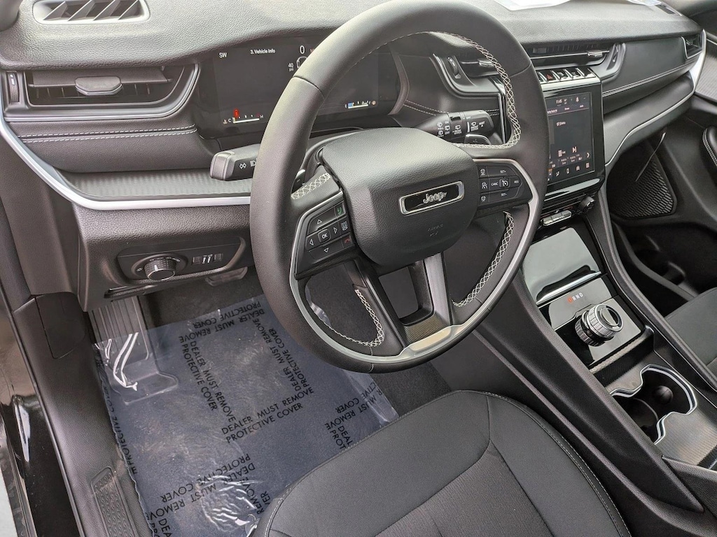 New 2025 Jeep Grand Cherokee Laredo X SUV