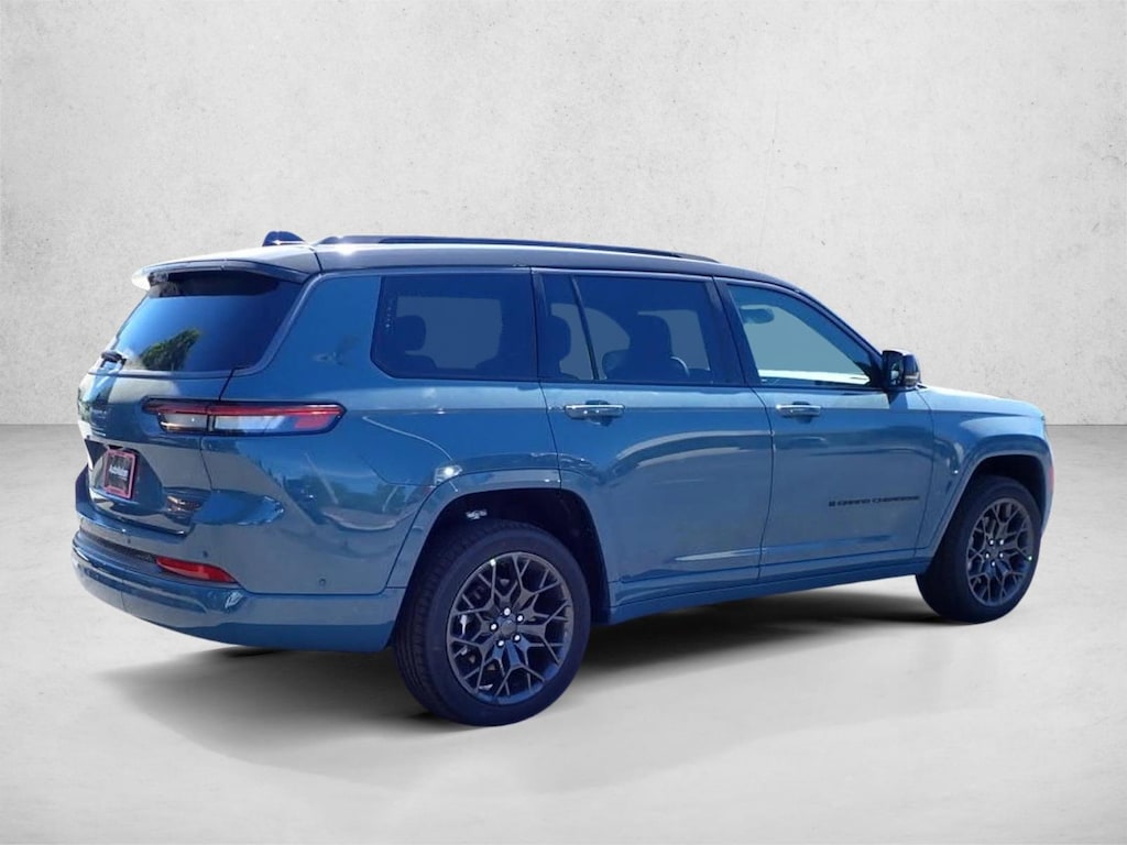 New 2026 Jeep Grand Cherokee Summit SUV