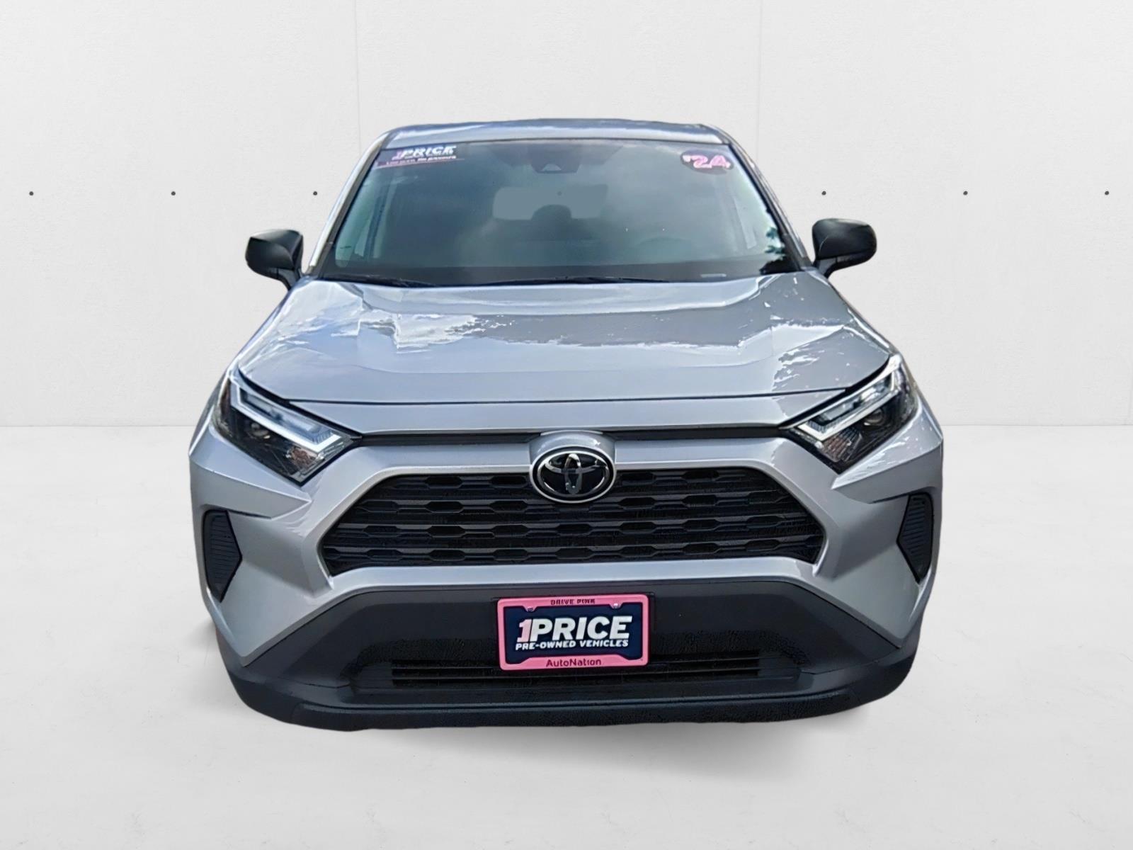 2024 Toyota RAV4 LE photo 2
