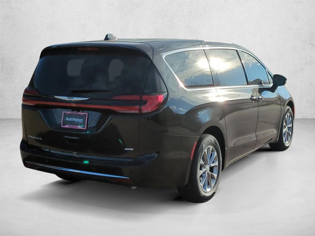 New 2026 Chrysler Pacifica Select Van Passenger Van