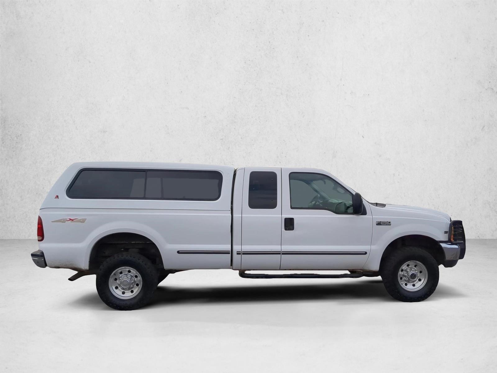 1999 Ford F-250 XL photo 4