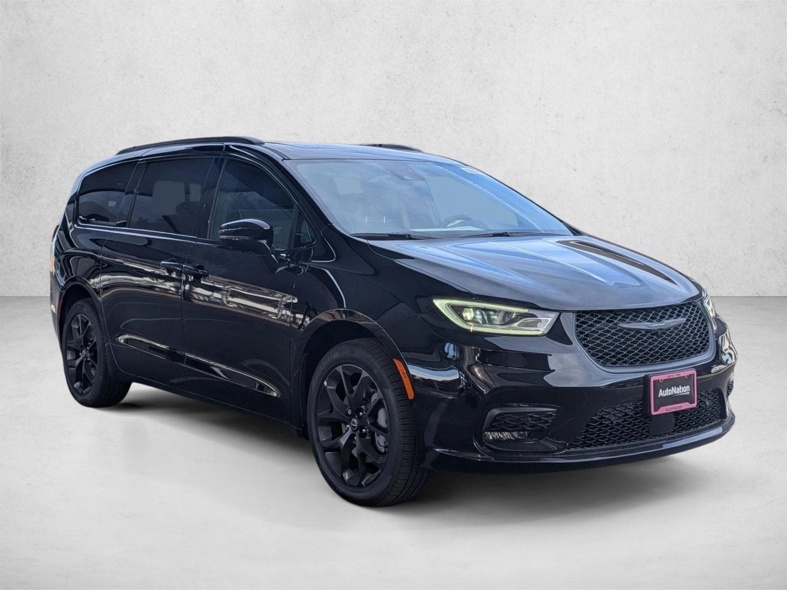 2026 Chrysler Pacifica Limited - Photo 6