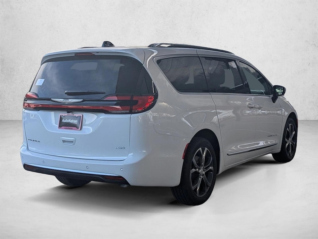 New 2026 Chrysler Pacifica Pinnacle Van Passenger Van