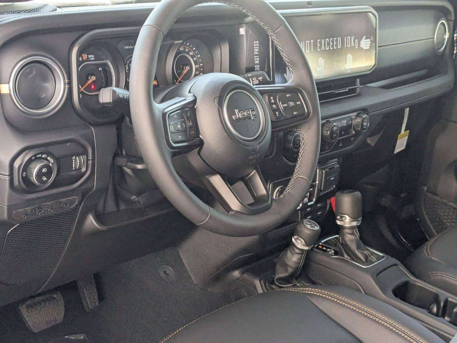 2025 Jeep Gladiator Sport photo 3