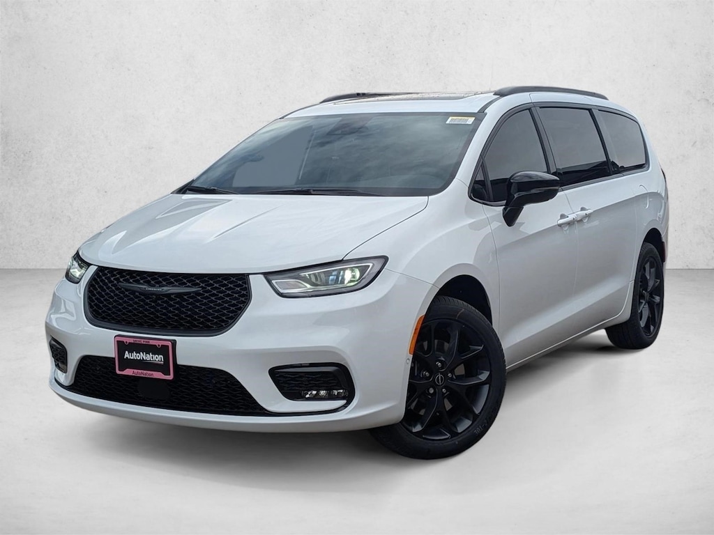 New 2026 Chrysler Pacifica Limited Van Passenger Van