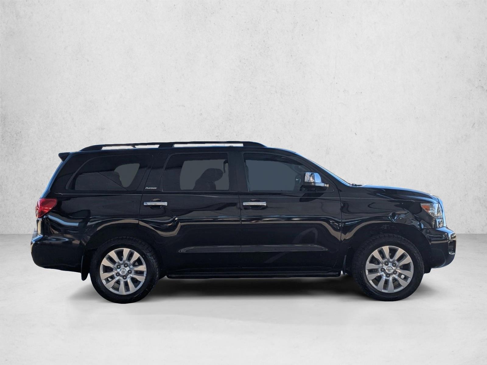 2015 Toyota Sequoia Platinum photo 3