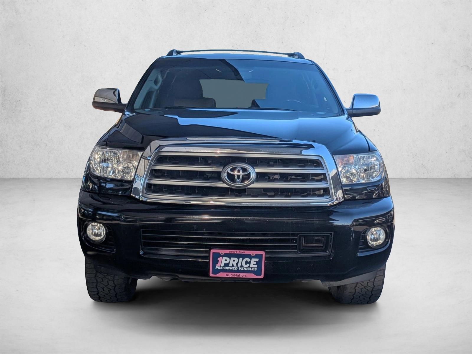 2015 Toyota Sequoia Platinum photo 2