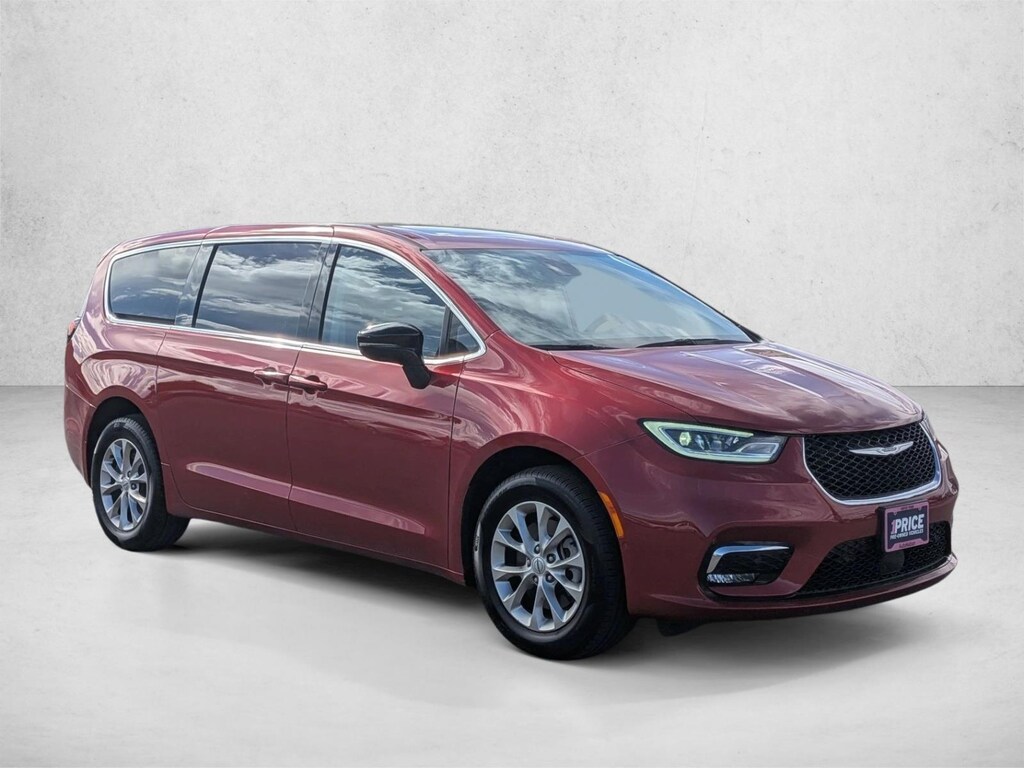 Used 2024 Chrysler Pacifica Touring L Mini-van Passenger