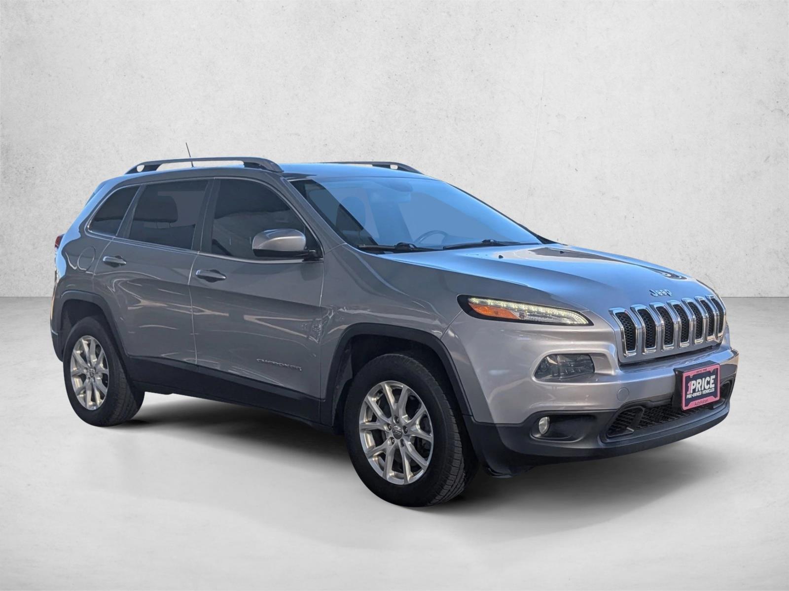 2014 Jeep Cherokee Latitude Sport photo 3