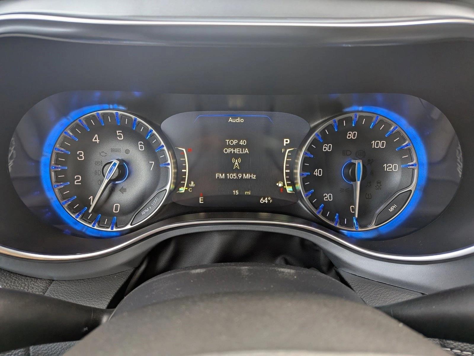 2026 Chrysler Pacifica Limited - Photo 11