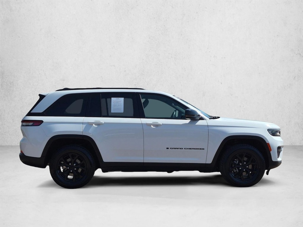 Used 2024 Jeep Grand Cherokee Altitude Sport Utility