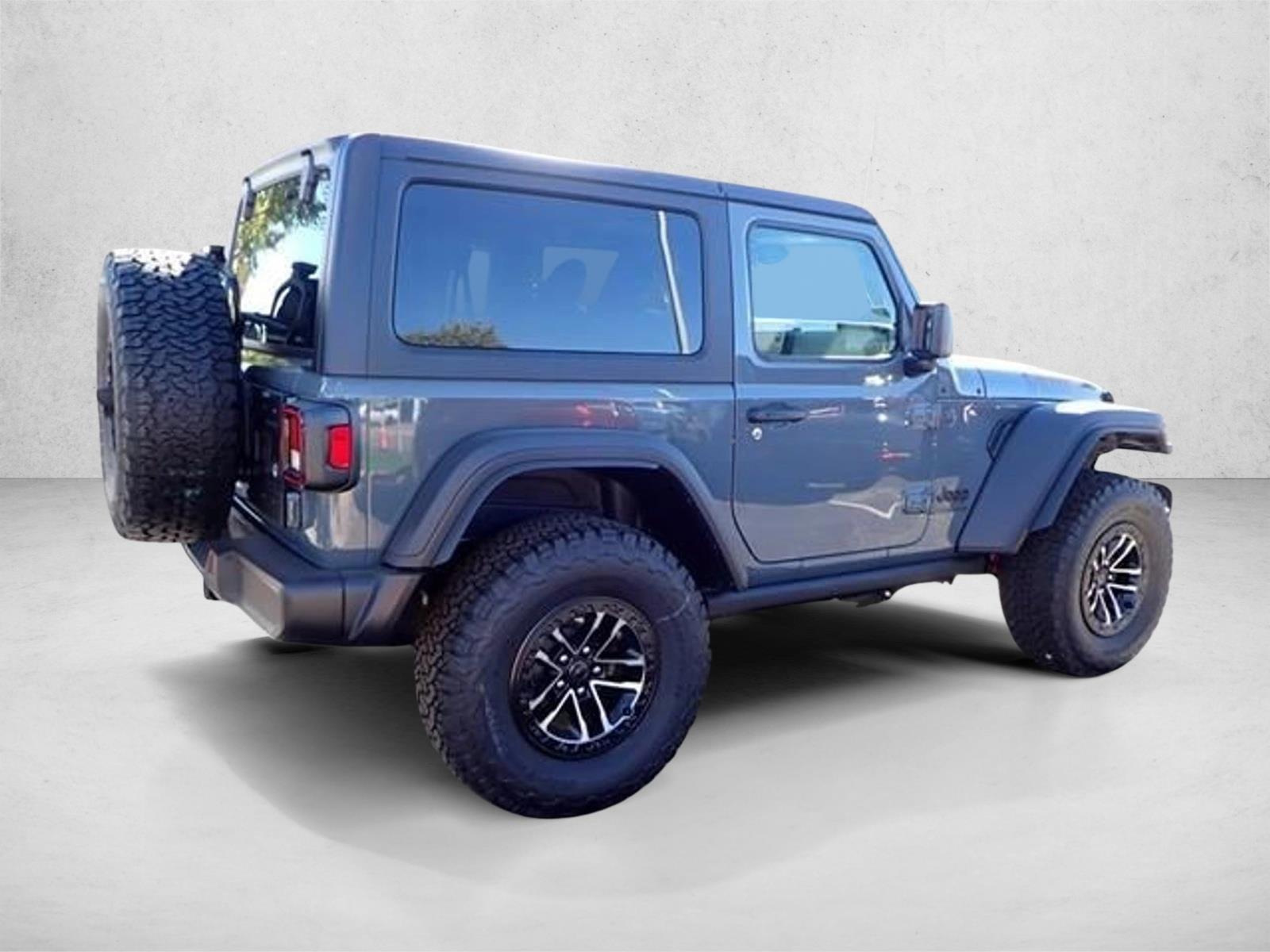 2025 Jeep Wrangler Willys photo 4