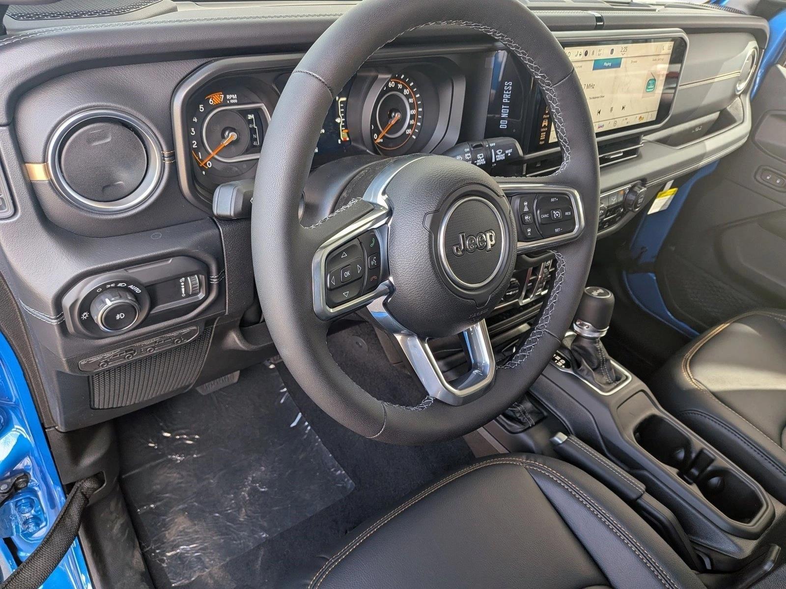 2025 Jeep Wrangler Sahara photo 3