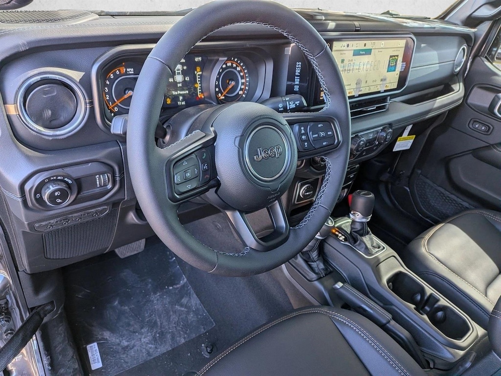 New 2026 Jeep Gladiator Sahara Truck Crew Cab