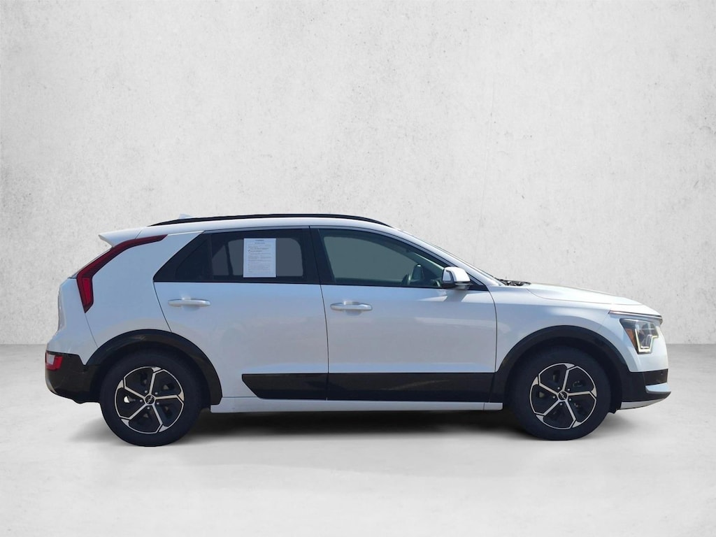 Used 2023 Kia Niro SX Sport Utility