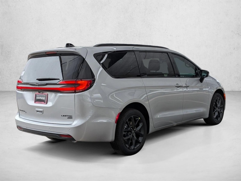 New 2026 Chrysler Pacifica Limited Van Passenger Van