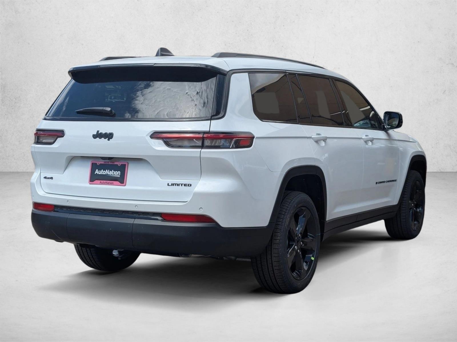 2025 Jeep Grand Cherokee Limited photo 2