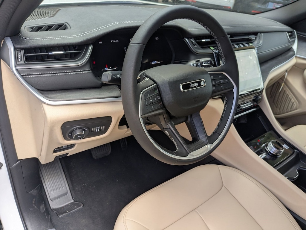 New 2025 Jeep Grand Cherokee L Limited SUV