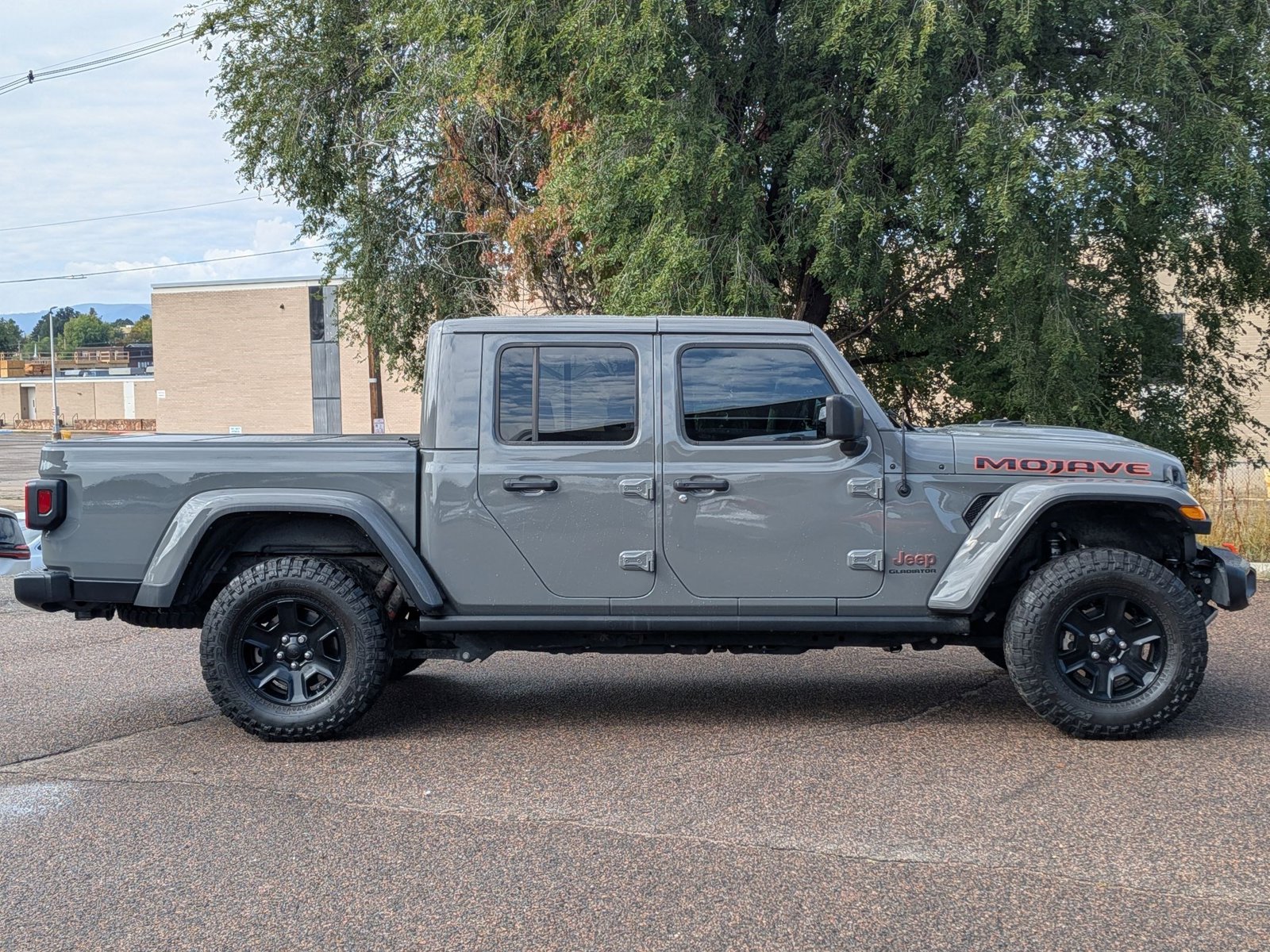 2022 Jeep Gladiator Mojave photo 4