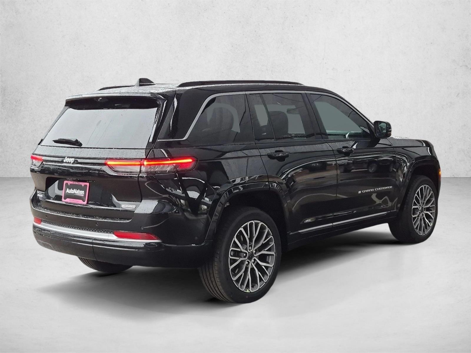 New 2027 Jeep Grand Cherokee 2 Row Summit SUV