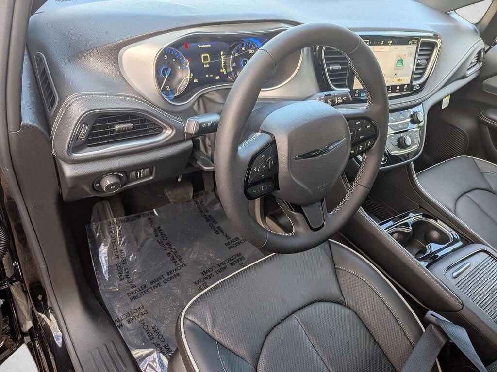 New 2026 Chrysler Pacifica Limited Van Passenger Van