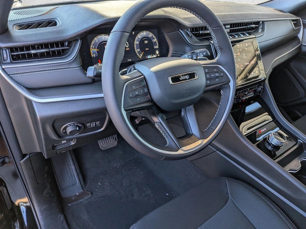 New 2026 Jeep Grand Cherokee Laredo X SUV