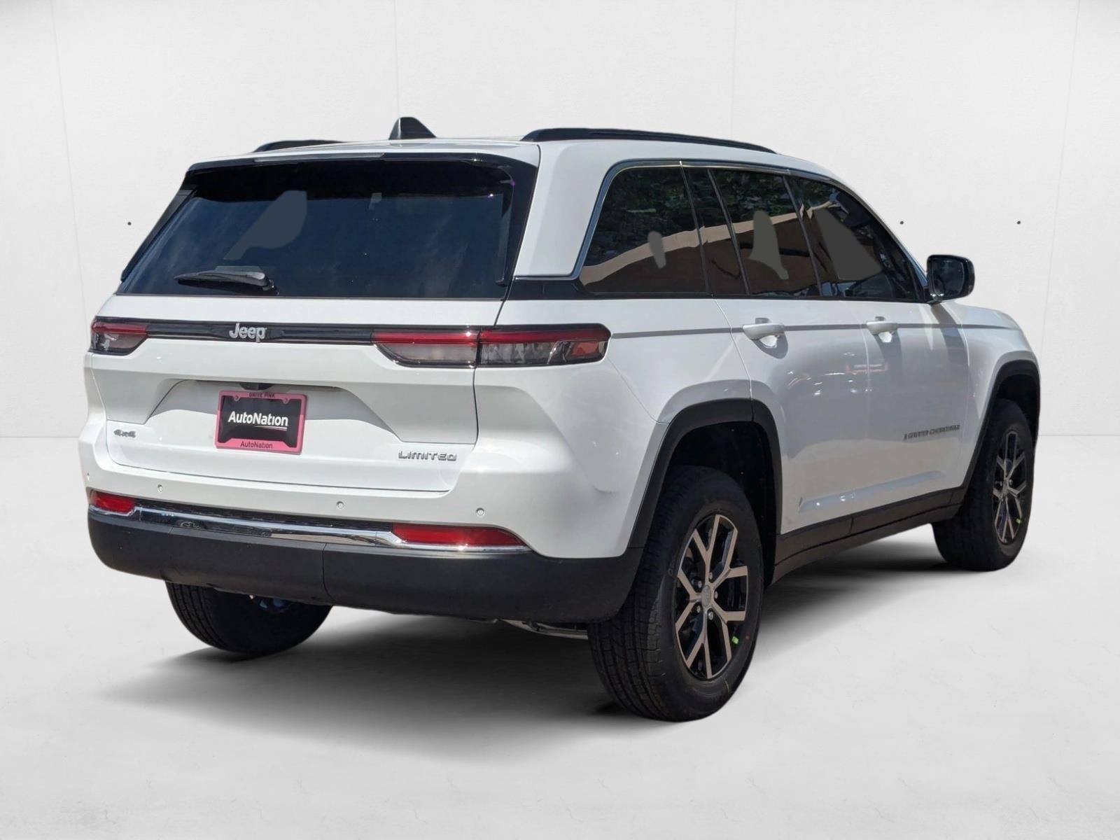 2025 Jeep Grand Cherokee Limited photo 2