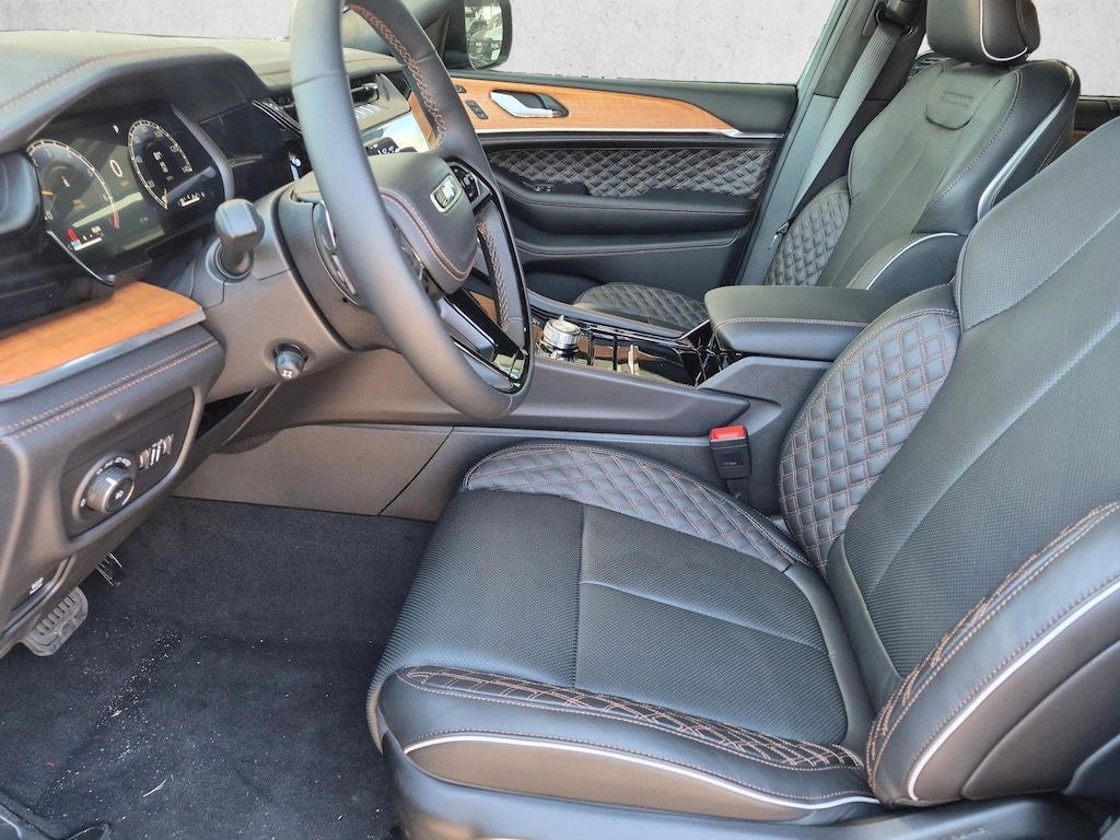 New 2026 Jeep Grand Cherokee Summit SUV