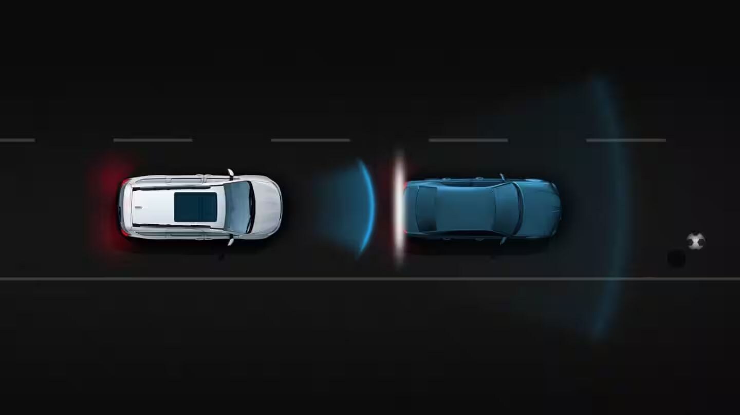 Illustration of the Full Speed Forward Collison Warning with Active Braking technology system on the Chrysler Pacifica
