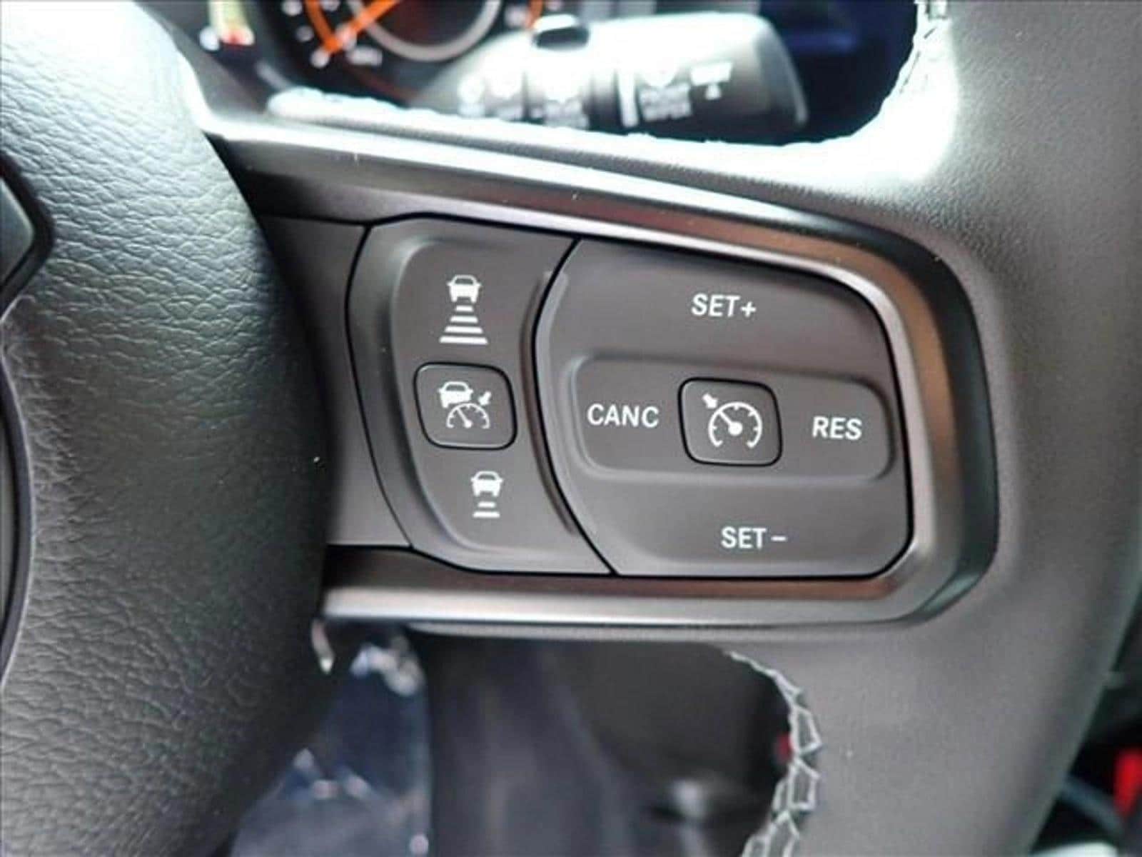 2025 Jeep Wrangler 4-Door Willys - Photo 13