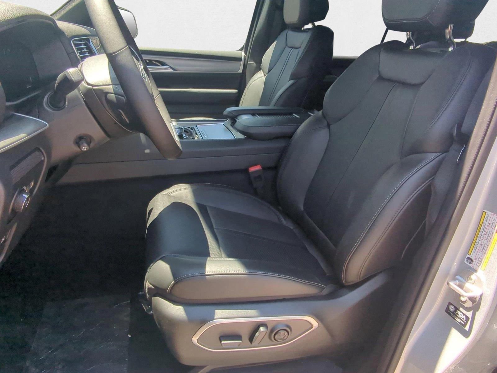 2025 Jeep Wagoneer Series I photo 4