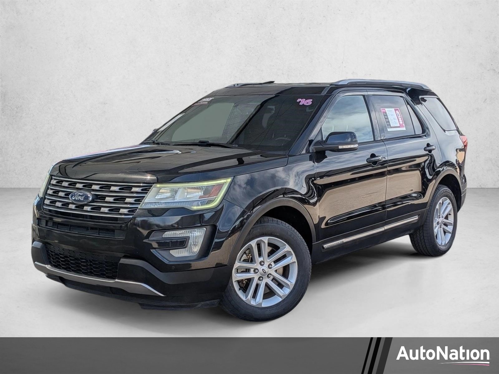 2016 Ford Explorer XLT 4WD's photo