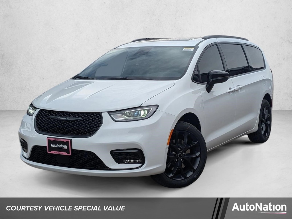 New 2026 Chrysler Pacifica Limited Van Passenger Van