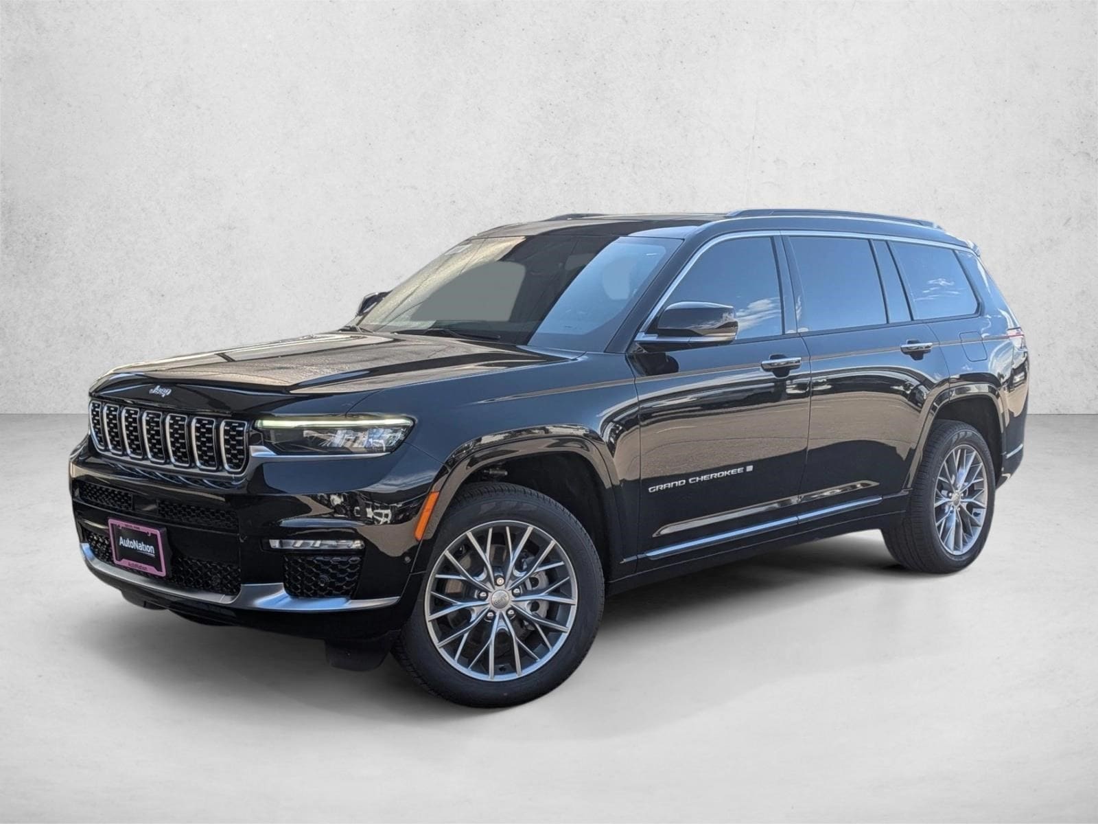 2025 Jeep Grand Cherokee L Summit's photo