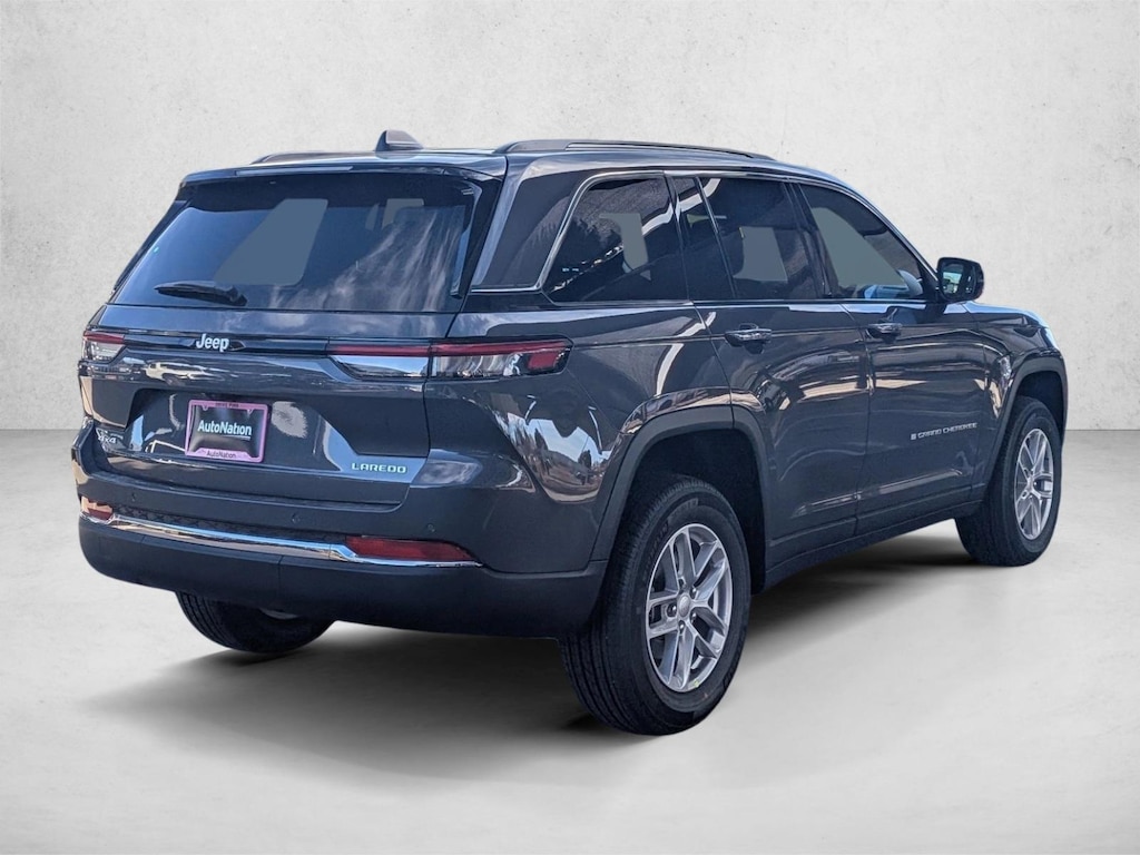New 2025 Jeep Grand Cherokee Laredo X SUV