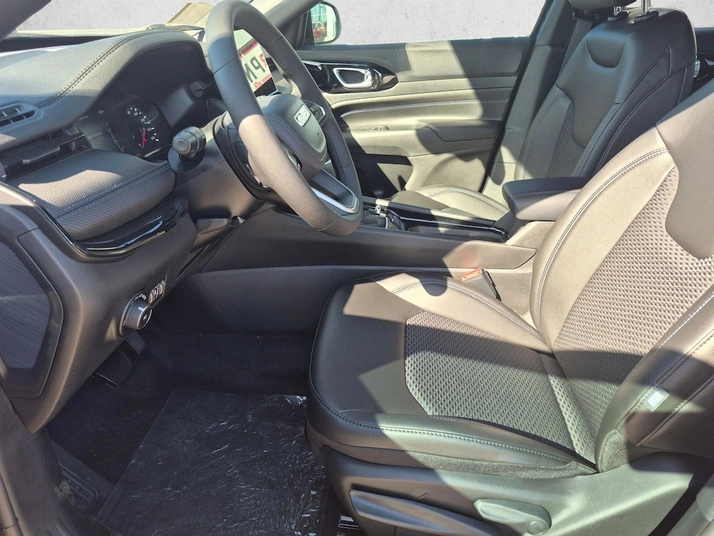 New 2026 Jeep Compass Latitude SUV