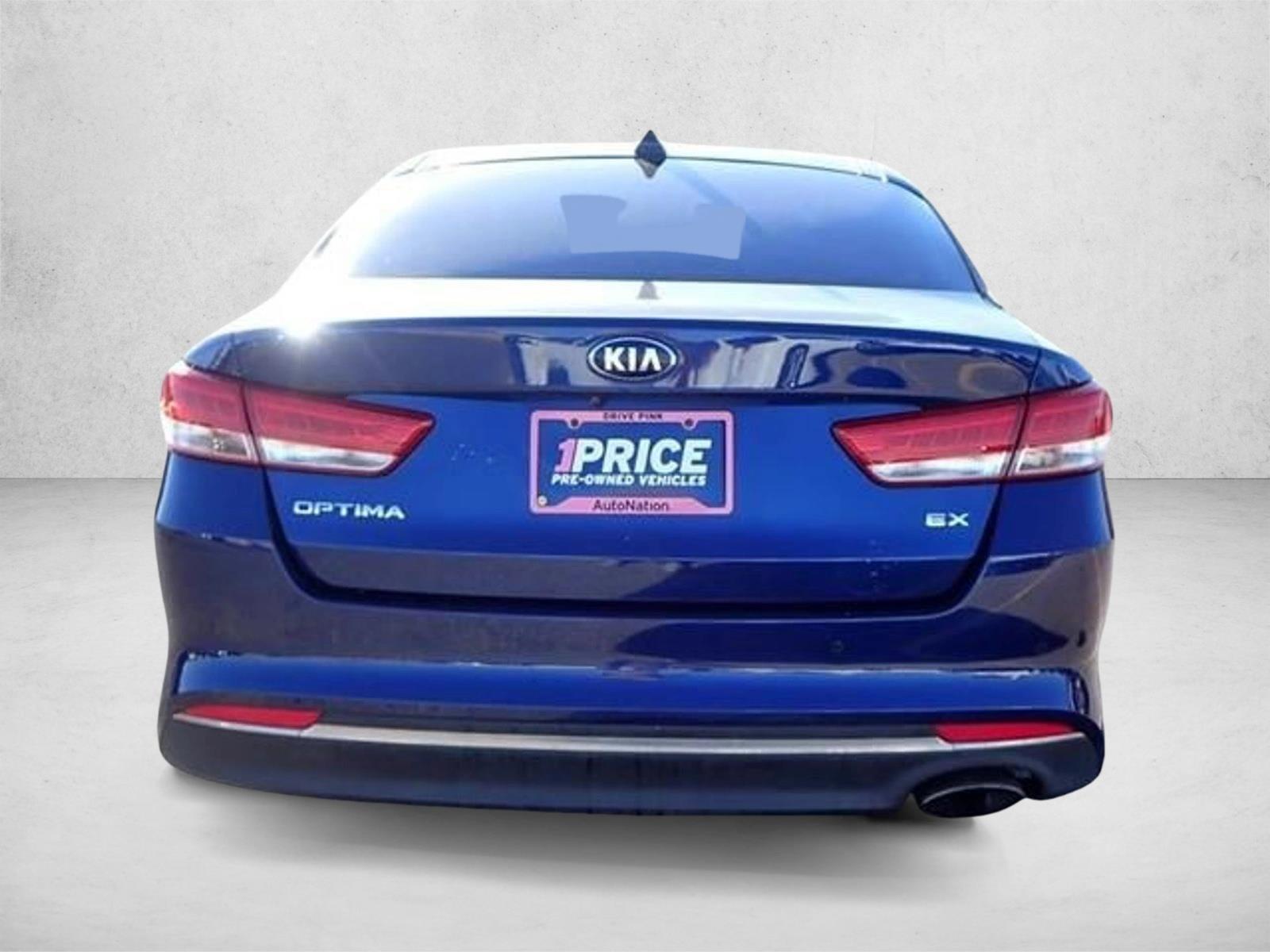 2016 Kia Optima EX photo 3