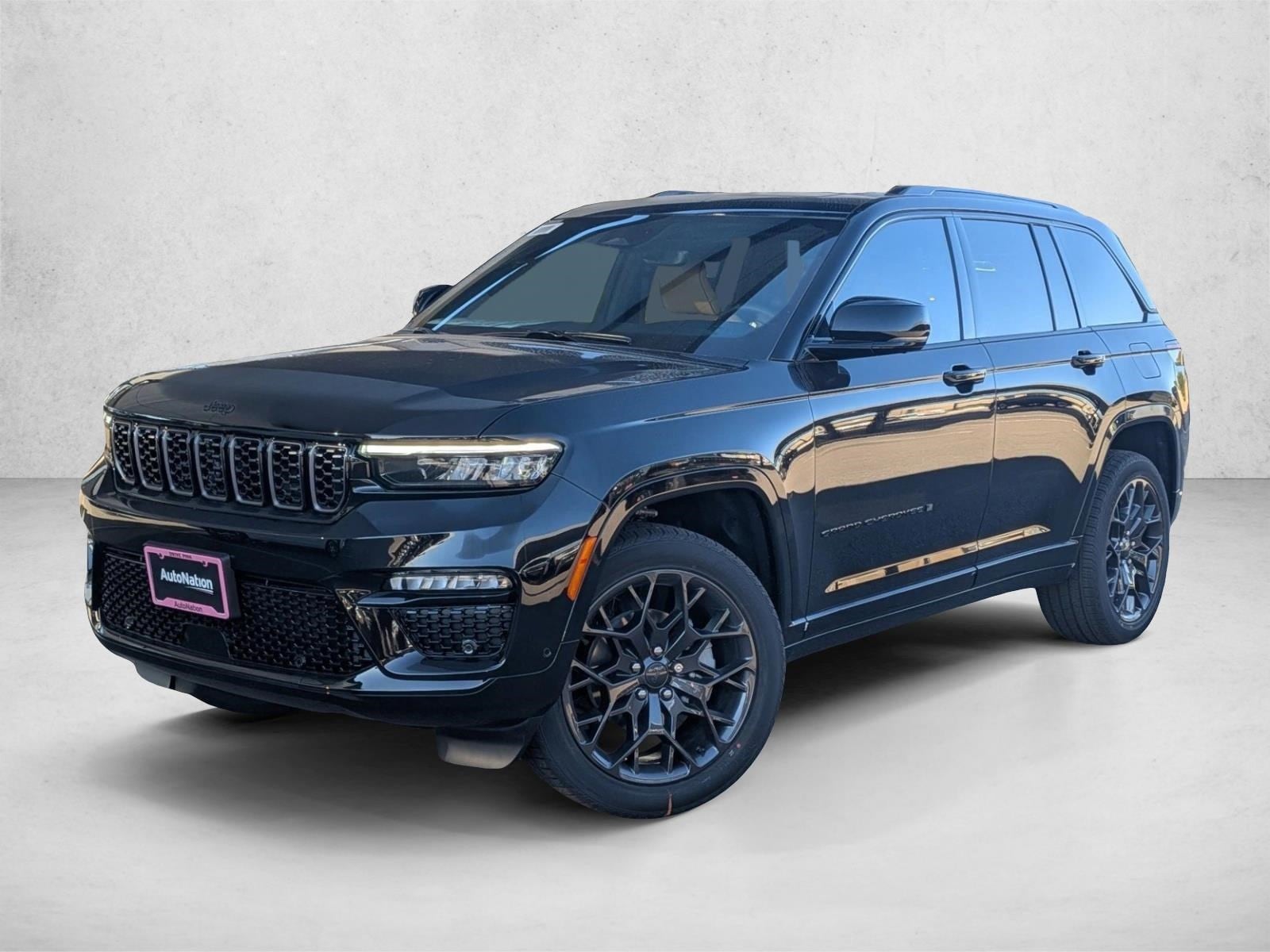 2025 Jeep Grand Cherokee Summit's photo