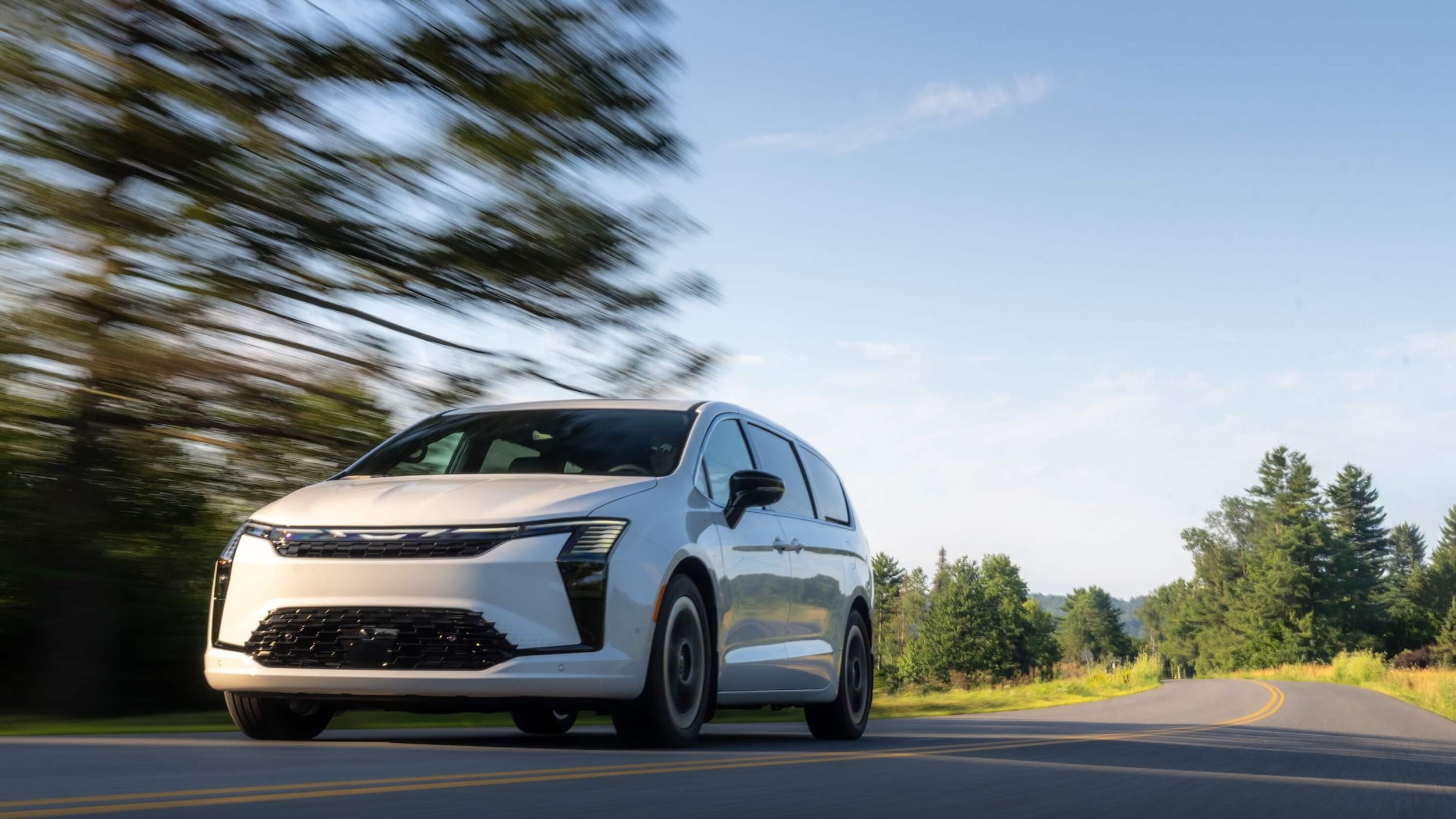Chrysler Pacifica in Bright White
