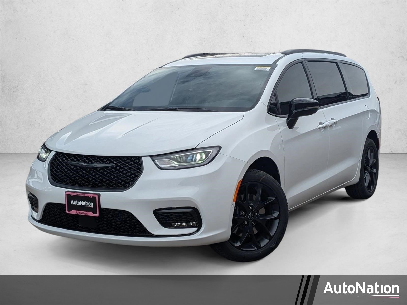 2026 Chrysler Pacifica Limited AWD's photo