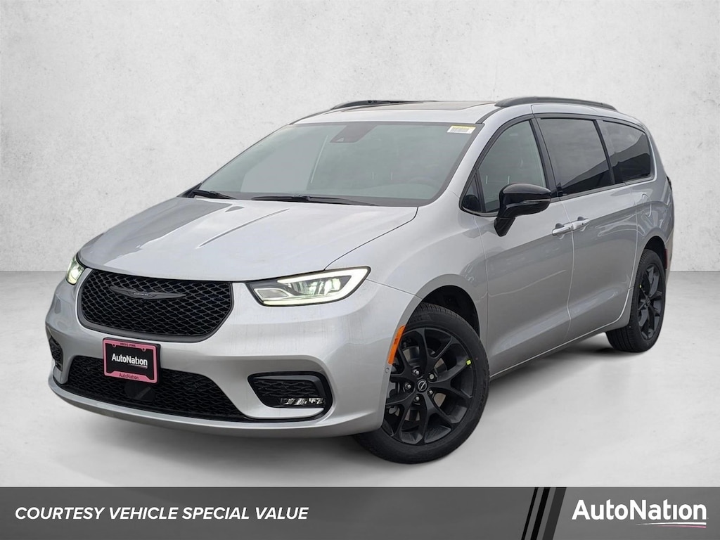 New 2026 Chrysler Pacifica Limited Van Passenger Van