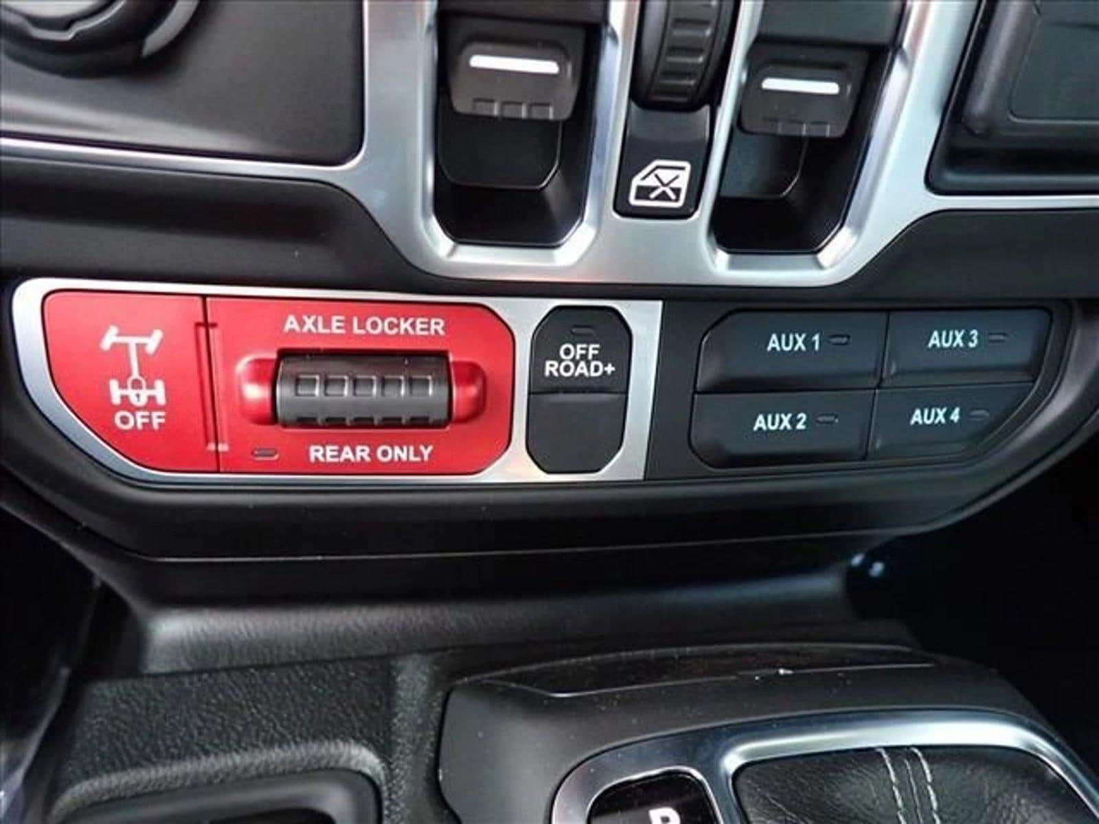 2025 Jeep Wrangler 4-Door Willys - Photo 19