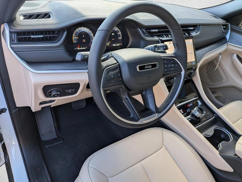 New 2025 Jeep Grand Cherokee Limited SUV