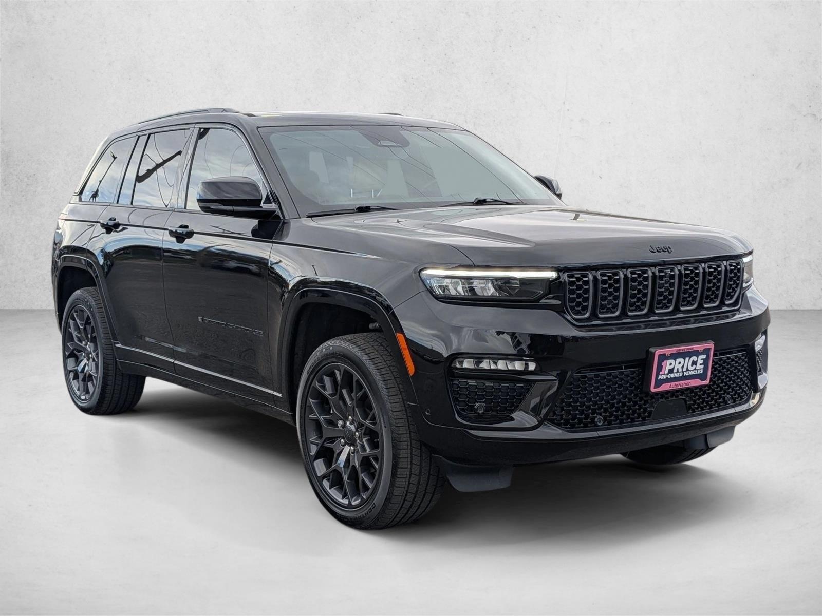 2025 Jeep Grand Cherokee Summit Sport photo 3