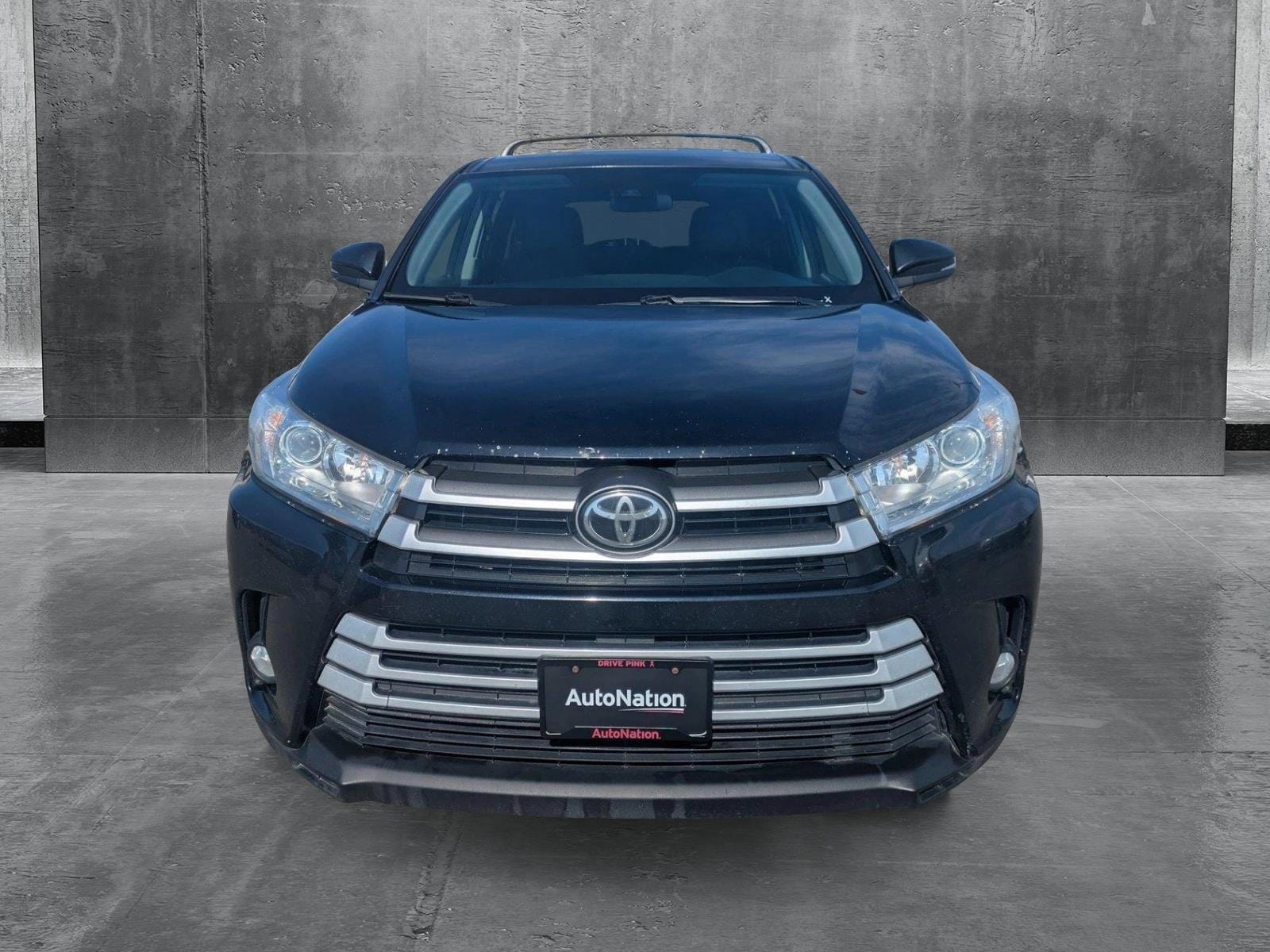Used 2018 Toyota Highlander LE Plus with VIN 5TDBZRFH8JS823869 for sale in Littleton, CO