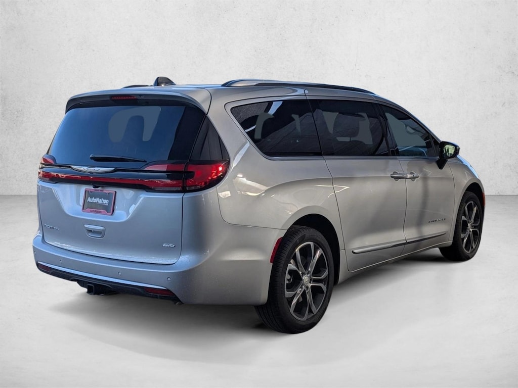 New 2026 Chrysler Pacifica Pinnacle Van Passenger Van